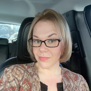 Meet your Posher, Lindsey